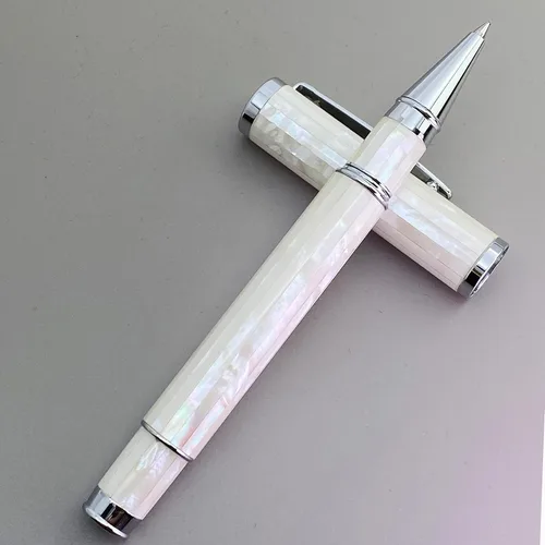 Miniatura 5 de LACHIEVA LUX Elegante bolígrafo de nácar con repuesto alemán, juego de regalo prémium para hombres, mujeres y profesionales (blanco perla)