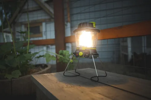 Miniatura 7 de Lighthouse 600 - Luz ajustable multifuncional perfecta para acampar, eventos al aire libre o uso de emergencia, 600 lúmenes, carga USB de teléfonos