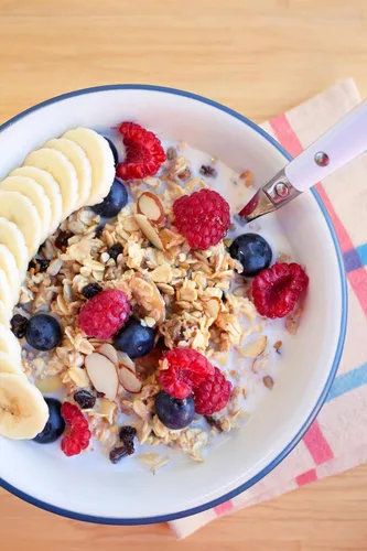 Miniatura 7 de Seven Sundays Muesli Orgánico de Cereales, Almendra Fecha Grosella del Mercado de Granjeros, Bolsa de 32 Oz (Paquete de 4), Sin Gluten, 0g de Azúcar