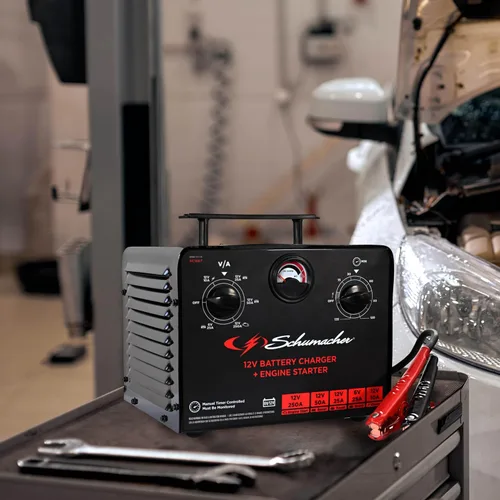 Miniatura 4 de Schumacher Electric Cargador de batería controlado por tiempo de 6 V/12 V y arrancador del motor - Cargador controlado de precisión con temporizador