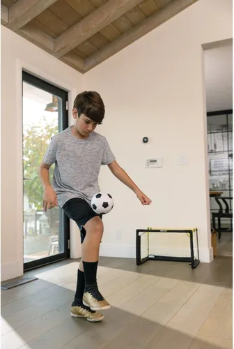Miniatura 8 de SKLZ Mini portería profesional, incluye bola suave de 5 pulgadas, marco fácil de montar