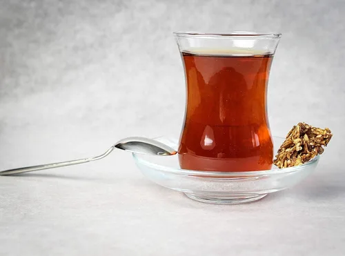 Miniatura 9 de Tazas y platillos turcos, 12 piezas, auténticos vasos de té turco de cintura delgada, juego de té tradicional perfecto para fiesta de té árabe
