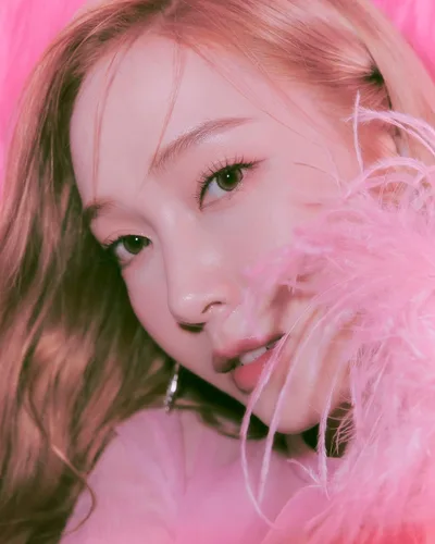 Miniatura 5 de Jessica Beep Beep 4th Mini álbum CD+Photobook+Papel de letras+Tarjeta fotográfica+Póster plegado en el paquete+Seguimiento sellado (versión dorada)