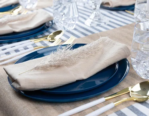 Miniatura 7 de [30 unidades de 8.6 pulgadas] Platos de fiesta de plástico azul oscuro Colección Edge Collection Premium pesado elegante vajilla desechable