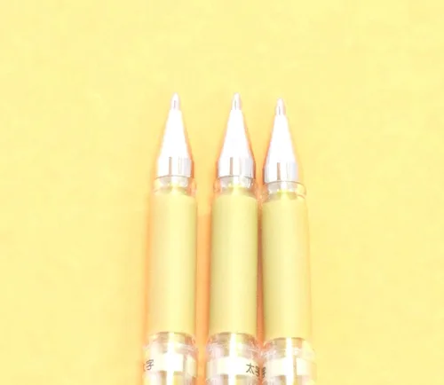 Miniatura 3 de Uni-Ball Signo Broad Point Gel Impact Pen Tinta Dorada, 0.039 in, 3 bolígrafos por paquete (importación de Japón) [Paquete original Komainu-Dou]