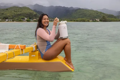 Miniatura 4 de Stanley IceFlow - Jarra de flujo rápido con asa, 64 onzas, tapa de boquilla en ángulo giratoria, a prueba de fugas para viajes y deportes, acero