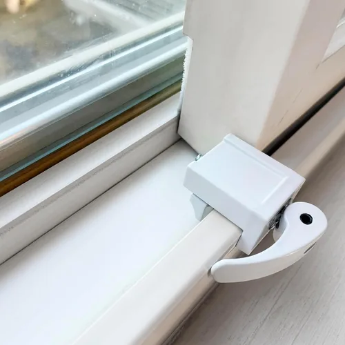 Miniatura 3 de Prime-Line U 9809 - Cerradura deslizante para ventanas de vinilo, fácil instalación para mantener las ventanas cerradas de forma segura