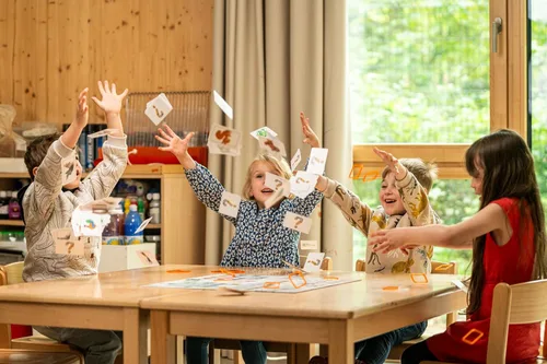 Miniatura 8 de Concept Kids Animals - Juego cooperativo de adivinanzas de animales para niños. Divertido juego de mesa familiar para niños y adultos, a partir de 4