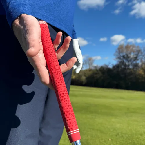 Miniatura 6 de Wedge Guys GLP Velvet Grips de Golf Paquete de 13 con Kit de Grip Deluxe Rendimiento para Todo Clima con Tracción de Nivel Tour en Blanco/Negro