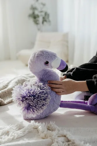 Miniatura 4 de The Petting Zoo Peluche de flamenco morado, regalos para niños, juguete de peluche de flamenco de Pazzion morado, 12 pulgadas