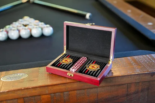 Miniatura 10 de Juego de regalo del ejército de los Estados Unidos Juego de cartas y dados Tarjetas de insignia de rango del ejército Regalos del ejército