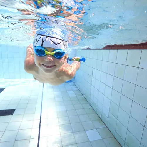 Miniatura 2 de Zoggs Gafas de natación Little Twist para niños Protección UV antivaho Sello de silicona suave, puente nasal flexible y correa de fácil ajuste