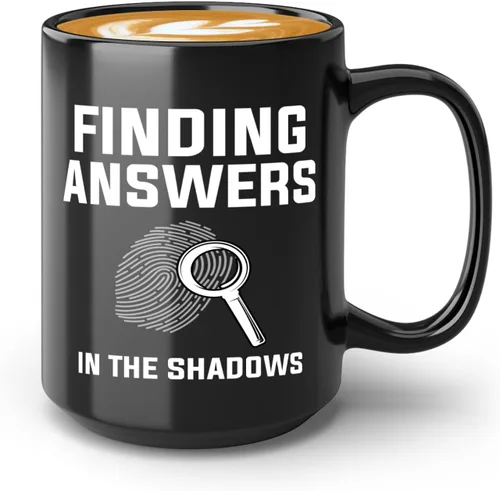 Taza de café detective de 15 onzas, color negro, encontrando respuestas en - oficial de policía policía patrulla detective sheriff aplicación de la