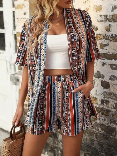 Miniatura 3 de GORGLITTER Conjunto de 2 piezas para mujer, camisa y pantalones cortos con estampado geográfico