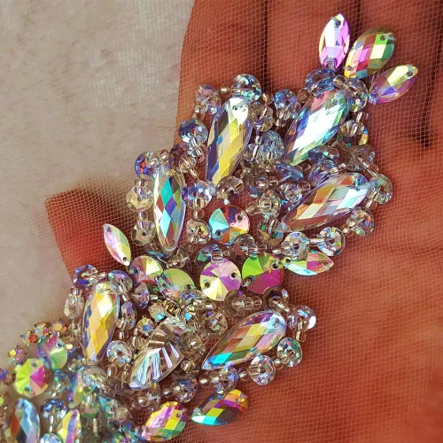 Miniatura 5 de Exquisitos parches de cristal brillantes hechos a mano de color AB para coser con piedras y lentejuelas para vestidos de novia, accesorios manuales