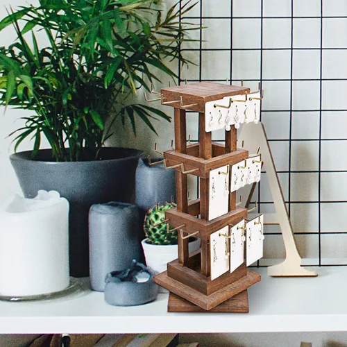 Miniatura 7 de Ikee Design Torre de joyería giratoria de madera natural con 36 ganchos soporte giratorio para almacenamiento de tarjetas para tienda escaparate