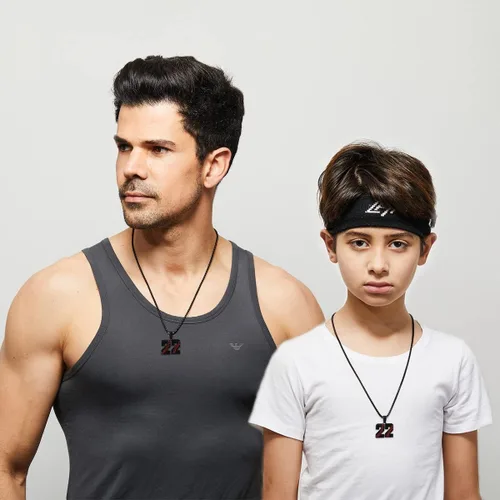 Miniatura 4 de SKQIR Colgante de número de jersey de béisbol para hombres y niños - Cadena de acero inoxidable para atletas - Negro