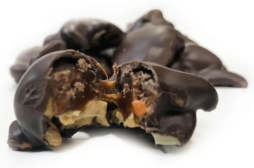 Miniatura 2 de It's Delish - Racimos de caramelo de macadamia gourmet con chocolate negro de It's Delish, 1 libra