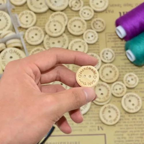 Miniatura 5 de 150 botones de costura para manualidades, 2 agujeros, hechos a mano con amor, botones redondos de madera para álbumes de recortes y costura