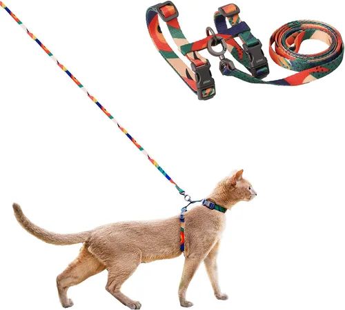 pidan Juego de arnés y correa para gatos, a prueba de escape, arnés ajustable para gatos grandes y pequeños, ligero y suave arnés seguro para Varios