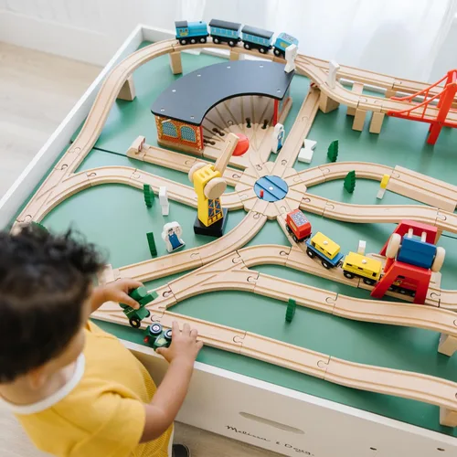 Miniatura 8 de Melissa & Doug Juego de ferrocarril de madera, 130 piezas