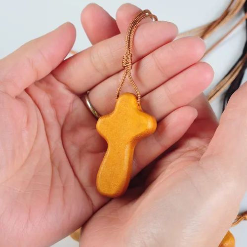 Miniatura 2 de Mubaile 3 collares de cruz de madera para mujeres, hombres, niños Cruz de madera natural tallada a mano Collar pequeño con colgante de cruz
