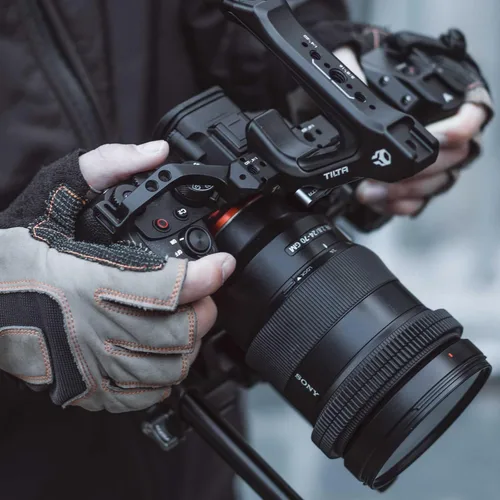 Miniatura 4 de Jaula para cámara Tilta compatible con Sony a7 IV, a1, S3, R4, 73, R3, A9 Pro Kit Mango superior compacto, mango lateral de alimentación