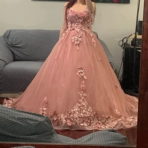 Miniatura 5 de Zhangyo Vestidos de quinceañera con apliques de encaje con tren, vestido de baile hinchado para mujer, sin tirantes, flores 3D, vestido de fiesta
