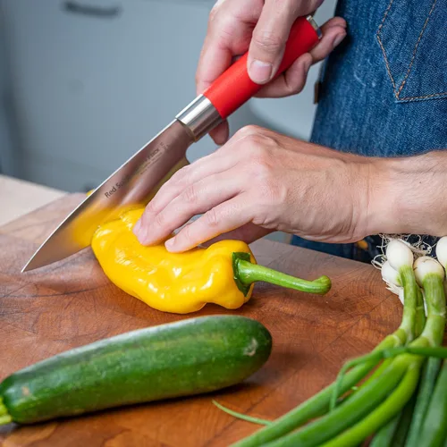 Miniatura 6 de F. DICK - Cuchillo de chef Red Spirit - Cuchillo de cocina con hoja de 5.9'' y 56 HRC - Ideal para cortes precisos - Cuchillo versátil - Certificado