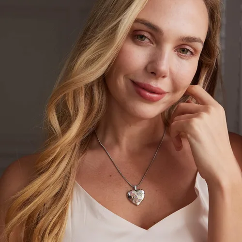 Miniatura 3 de Fanery sue Butterfly Locket Necklace with Picture Inside, Forever in My Heart Locket That Holds 2 Photos Personalized Heart Lockets Pendant Jewelry