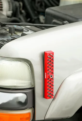 Miniatura 5 de ARES 60011 - Organizador de brocas hexagonales rojo de 37 agujeros con base magnética fuerte, mantén tus brocas favoritas de especialidad, taladro