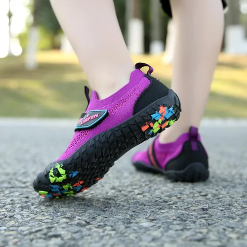 Miniatura 4 de UBFEN Zapatos de agua para niños y niñas, calcetines acuáticos descalzos, playa, deportes, natación, piscina, secado rápido, ligeros, niños pequeños