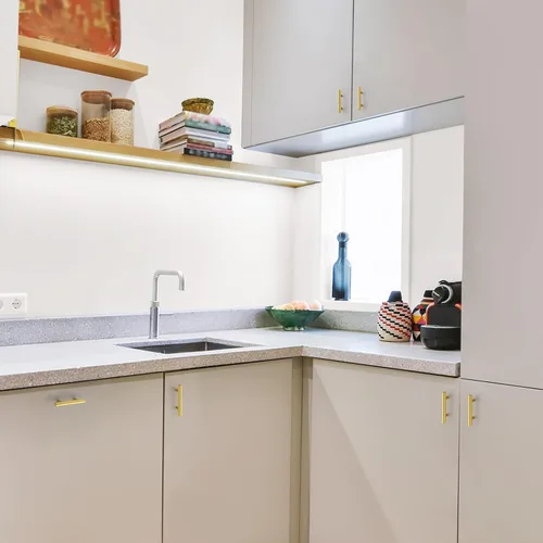 Miniatura 8 de JOY DECOR - Paquete de 5 tiradores de 4 pulgadas para armarios con orificio central de 2-1/2 pulgadas, herrajes de latón cepillado para armarios