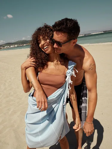 Miniatura 9 de BAY LAUREL Toalla de playa turca con bolsa de viaje, 39 x 71 pulgadas, de secado rápido, sin arena, ligera, grande, toallas de gran