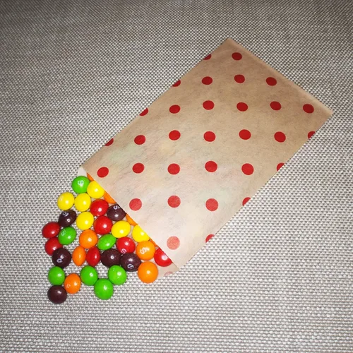 Miniatura 5 de CuteBox Bolsas de regalo de papel plano con lunares rojos (4 x 6 pulgadas) para mercancía, manualidades, recuerdos de fiesta, venta al por menor