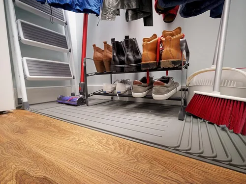 Miniatura 4 de WeatherTech ClosetMat, tapete de 55 x 22 pulgadas, protección para suelos de armario, recortable, color gris