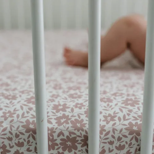 Miniatura 6 de Sábanas de cuna neutrales - Sábanas ajustadas para cuna de bebé para niña y niño - 2 unidades Tamaño estándar y colchón para niños pequeños