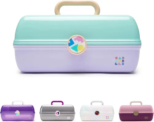Miniatura 15 de Caboodles On-The-Go Girl - Caja de maquillaje para chicas, dos tonos violeta sobre brillo plateado, caja organizadora de maquillaje de plástico