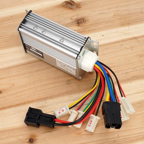 Miniatura 5 de Controlador de mercado secundario de 48V 1000W para motor eléctrico cepillado, motor de scooter con terminal de conector de batería negra
