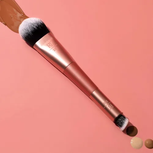 Miniatura 5 de Real Techniques Cover & Conceal Brocha de maquillaje de doble extremo, cobertura de base impecable, cepillo 2 en 1 que suaviza y cubre manchas e