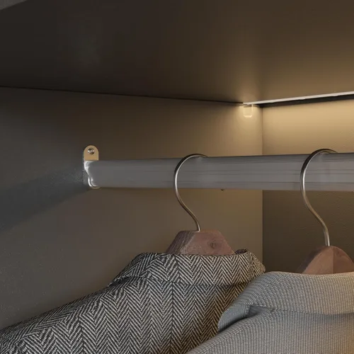 Miniatura 6 de Armario de ropa con tiras de luz LED, moderno armario con puertas de vidrio, armario grande de 59.1" de ancho para dormitorio con estante y varillas