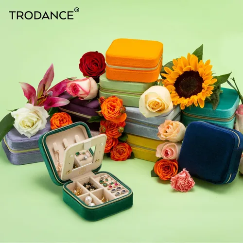 Miniatura 6 de Joyero de viaje de terciopelo de felpa, pequeño joyero de viaje, caja de joyería portátil, mini organizador de viaje, caja de almacenamiento