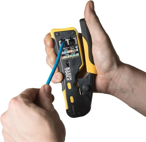 Miniatura 3 de Klein Tools 80024 Herramienta de trinquete para cable de datos y herramienta de crimpado RJ45 con enchufe CAT6, paquete de 50, kit de herramientas