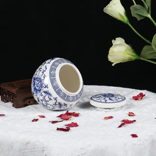 Miniatura 6 de XINGYAN Tarro de jengibre pequeño de cerámica de porcelana china tradicional azul y blanca con tapa, para almacenamiento de té, decoración
