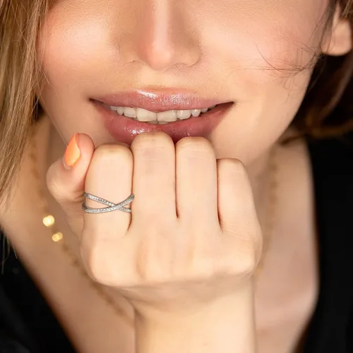 Miniatura 7 de Diamday Anillo en X chapado en oro de 14 quilates con circonita cúbica brillante apilable, anillos de boda con diamantes de imitación cruzados