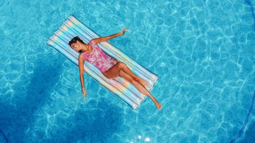 Miniatura 2 de Poolcandy Balsa holográfica de lujo para piscina - 74 x 30