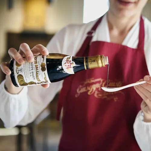 Miniatura 5 de Giusti Vinagre balsámico de Módena IGP – Aceto Balsamico di Modena gourmet italiano de cuerpo completo para ensaladas, adobos, queso y más – 2