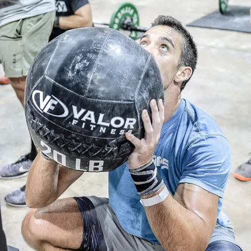 Miniatura 3 de Valor Fitness Wall Ball Pros - Balones medicinales - Fuerza y acondicionamiento - Equipo de ejercicio de entrenamiento cruzado - Opciones