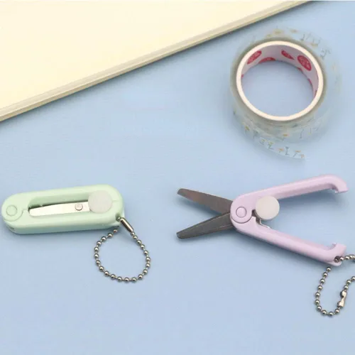 Miniatura 7 de Mini tijeras con llavero Tijeras plegables portátiles para cortar, álbumes de recortes, manualidades, costura, proyectos de bricolaje (azul)