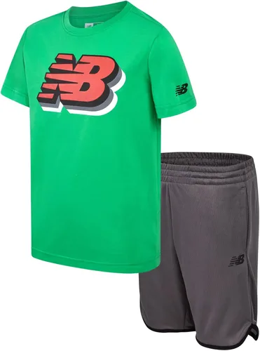 New Balance Conjunto de pantalones cortos activos para niños, 2 piezas de camiseta de rendimiento atlético y pantalones cortos de gimnasio activo